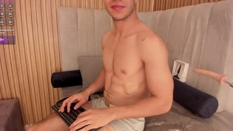 Snapshot of zamir_scott chatting on January 24, 11:12 pm zamir online show from January 24, 11:12 pm