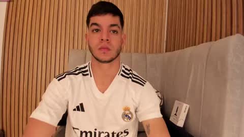 Snapshot of zamir_scott chatting on March 1, 7:26 pm zamir online show from March 1, 7:26 pm