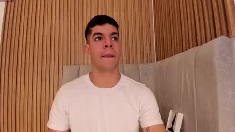 Snapshot of zamir_scott chatting on March 11, 7:58 pm zamir online show from March 11, 7:58 pm