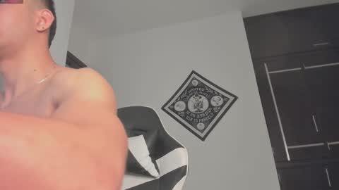 Snapshot of zamir_scott chatting on October 12, 11:53 am zamir online show from October 12, 11:53 am