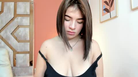 Snapshot of zamira_taylor chatting on May 24, 9:09 pm zamira_taylor online show from May 24, 9:09 pm