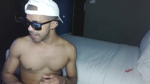 Snapshot of zamoraedii1994 chatting on December 6, 9:32 am Edii online show from December 6, 9:32 am