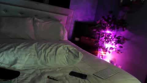 Snapshot of zamoraedii1994 chatting on January 19, 4:44 am Edii online show from January 19, 4:44 am