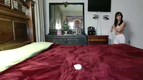 zandra6ghal online show from December 14, 3:45 am