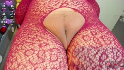 Snapshot of zandraa_milf chatting on October 2, 11:50 am Zandra online show from October 2, 11:50 am