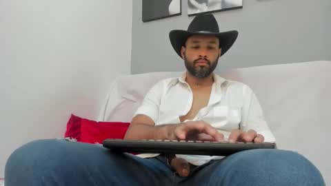 zane_cross online show from September 15, 3:01 pm