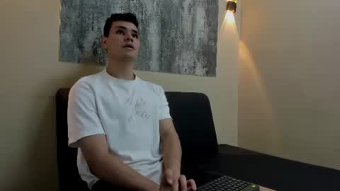zane online show from July 25, 12:47 pm