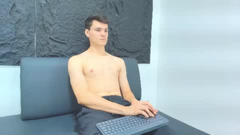 zane online show from August 5, 12:52 pm