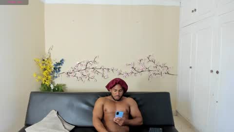 Snapshot of zane_lux chatting on June 28, 3:07 pm Zane Lux online show from June 28, 3:07 pm