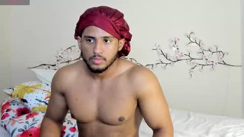 Snapshot of zane_lux chatting on July 14, 1:06 pm Zane Lux online show from July 14, 1:06 pm