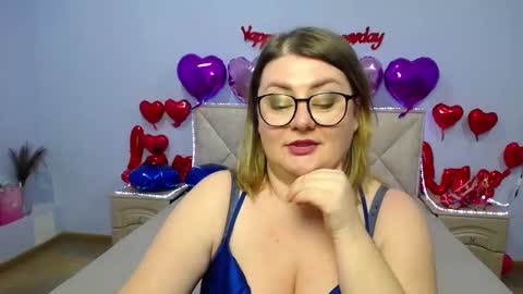 zannadreil online show from February 17, 11:20 pm