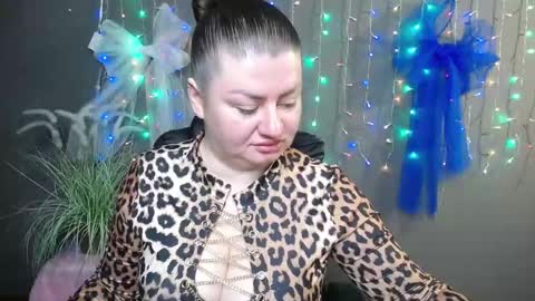 zannadreil online show from November 10, 8:08 pm