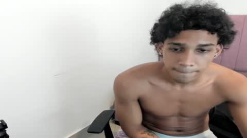 Snapshot of zanxley_ chatting on January 6, 7:24 pm zanxley_ online show from January 6, 7:24 pm