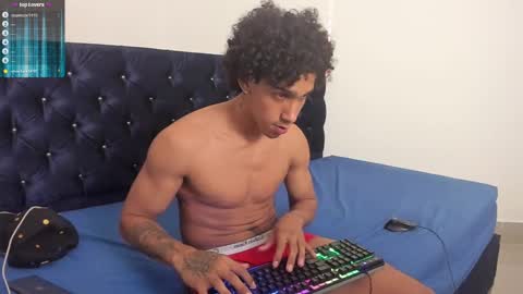 Snapshot of zanxley_ chatting on February 25, 11:00 pm zanxley_ online show from February 25, 11:00 pm
