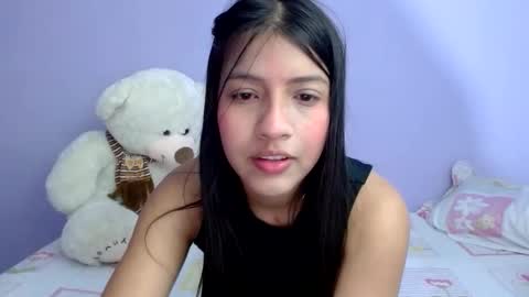 Snapshot of zara_cute18 chatting on November 17, 12:22 pm Zara online show from November 17, 12:22 pm
