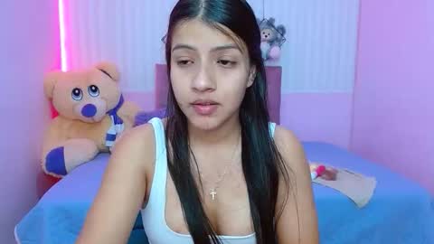 Snapshot of zara_cute18 chatting on December 14, 12:10 pm Zara online show from December 14, 12:10 pm