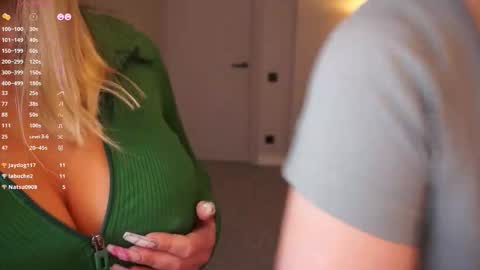 Criss  online show from March 11, 4:02 pm