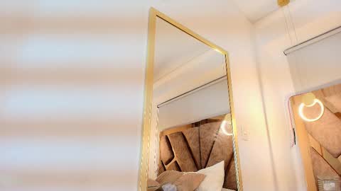 Zarah Andrews online show from September 28, 1:16 pm