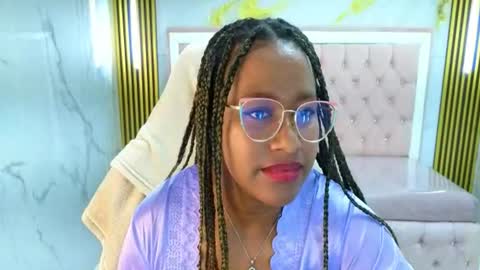 Snapshot of zarah_s chatting on August 5, 7:44 am Zara online show from August 5, 7:44 am