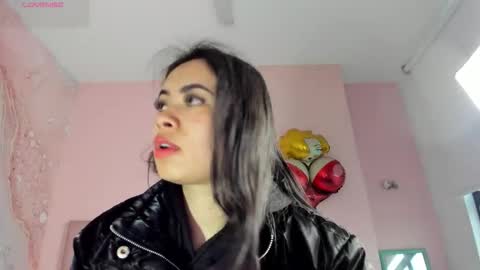 Zarah  online show from December 16, 9:42 pm