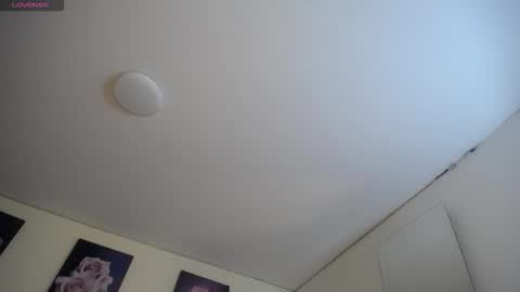 Snapshot of zarahbennet chatting on March 27, 1:44 pm Zarah online show from March 27, 1:44 pm