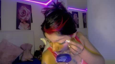 Zarah online show from June 15, 3:25 pm