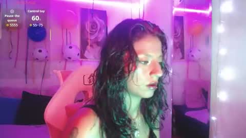Zarah online show from July 9, 3:05 pm