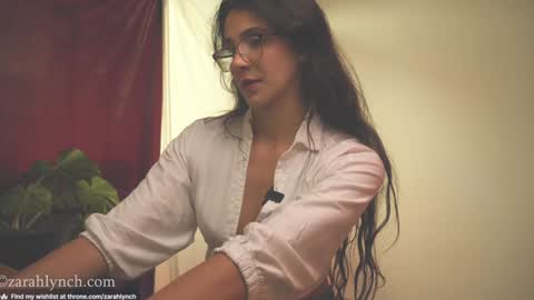 Snapshot of zarahlynch chatting on January 7, 9:25 pm Miss Lynch Next show 2911 online show from January 7, 9:25 pm