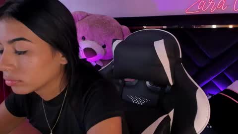 Zara Lim  online show from September 28, 6:02 pm