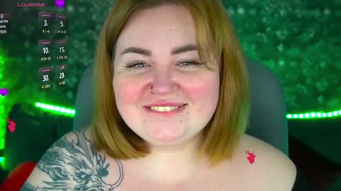 Snapshot of zarareign_ chatting on December 21, 9:58 pm Lola online show from December 21, 9:58 pm