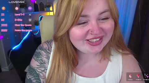 Snapshot of zarareign_ chatting on March 12, 12:20 am Lola online show from March 12, 12:20 am