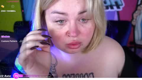 Lola online show from February 1, 8:29 pm