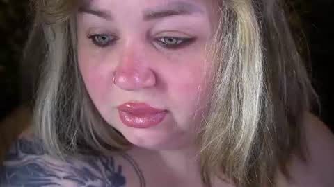 Snapshot of zarareign_ chatting on July 1, 7:35 pm Lola online show from July 1, 7:35 pm