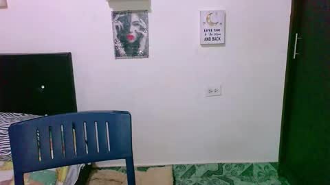 Snapshot of zaray_45bella chatting on February 14, 9:55 pm zaray online show from February 14, 9:55 pm
