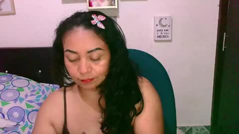 Snapshot of zaray_45bella chatting on March 18, 10:35 pm zaray online show from March 18, 10:35 pm