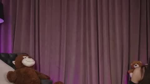 Snapshot of zariaavera chatting on March 9, 9:19 pm zariaavera online show from March 9, 9:19 pm