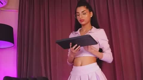 Snapshot of zariaavera chatting on May 7, 4:51 am zariaavera online show from May 7, 4:51 am