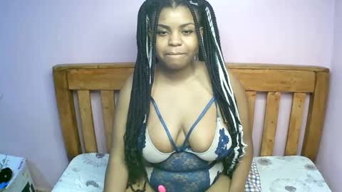 Snapshot of zariamonet chatting on June 8, 5:08 am zariamonet online show from June 8, 5:08 am