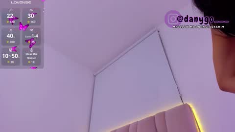 Zariana online show from November 14, 1:04 am