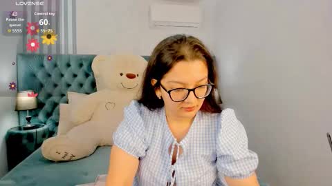 Snapshot of zarifabevi chatting on October 18, 2:07 pm Zarifa online show from October 18, 2:07 pm