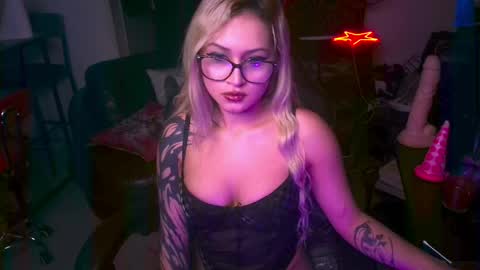 sweta online show from April 7, 8:09 pm