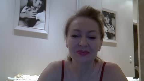 Snapshot of zarinaswift chatting on April 23, 4:46 am Zarina Swift online show from April 23, 4:46 am