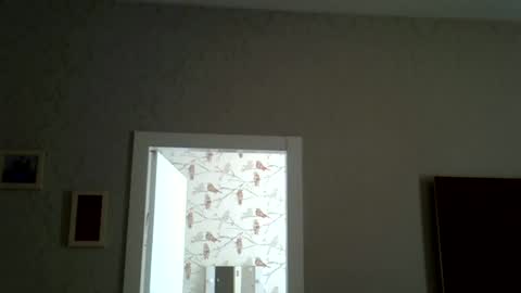 Snapshot of zarinaswift chatting on June 17, 9:45 am Zarina Swift online show from June 17, 9:45 am