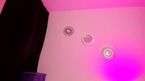 Zaritha Li online show from October 6, 10:23 am