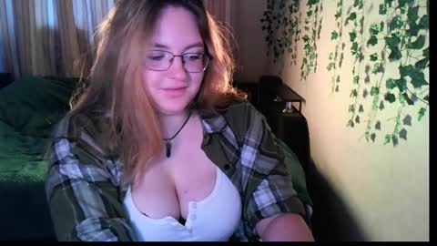 Snapshot of zayarush chatting on September 30, 10:42 am zayarush online show from September 30, 10:42 am