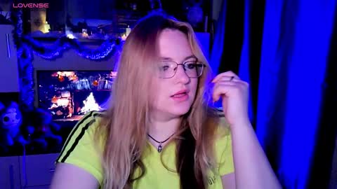 Snapshot of zayarush chatting on November 22, 10:25 am zayarush online show from November 22, 10:25 am