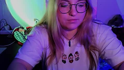 Snapshot of zayarush chatting on December 13, 8:04 pm zayarush online show from December 13, 8:04 pm