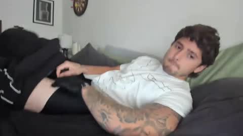 Snapshot of zaylanez chatting on January 3, 8:01 pm Zay lanez online show from January 3, 8:01 pm