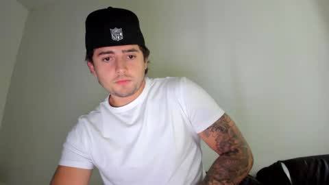 Snapshot of zaylanez chatting on January 13, 9:20 pm Zay lanez online show from January 13, 9:20 pm