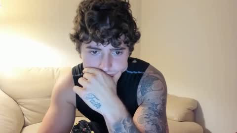 Snapshot of zaylanez chatting on January 31, 2:04 am Zay lanez online show from January 31, 2:04 am